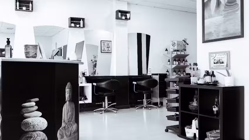 PELUQUERIA EN MOSTOLES &ndash; Metodo curly &ndash; tratamiento hidratacion &ndash; barros &ndash; DUENDES PELUQUEROS