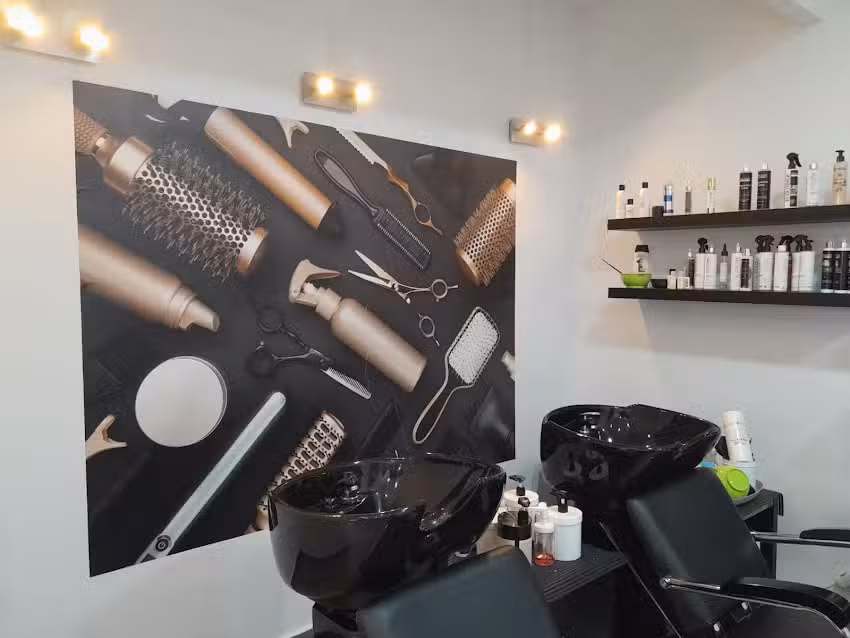 Peluquer&iacute;a Low Cost Milano Cosmetic Hairdressers