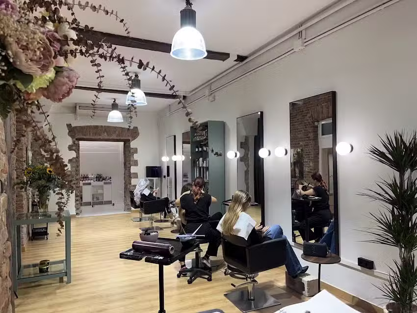 Peluquer&iacute;a Luc&iacute;a Revert