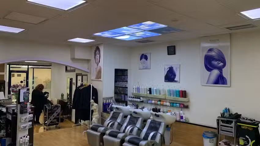 PELUQUERIA LUISA VALDIVIA