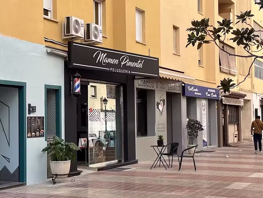 Peluquer&iacute;a Mamen Pimentel / Barbershop