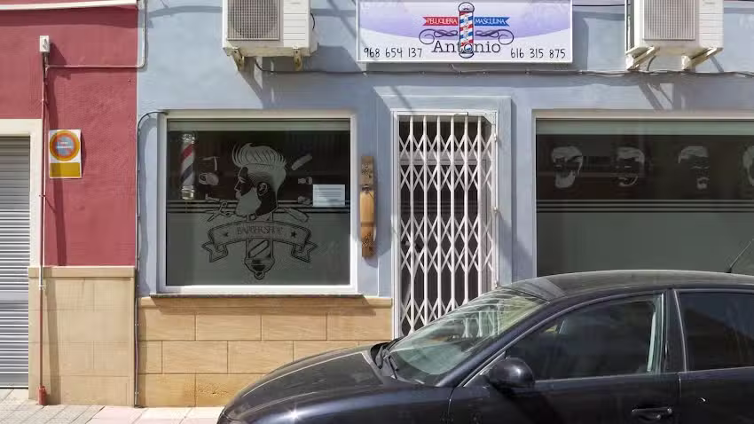 Peluquer&iacute;a Masculina Antonio Barber Shop
