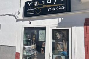 Peluqueria Menaya