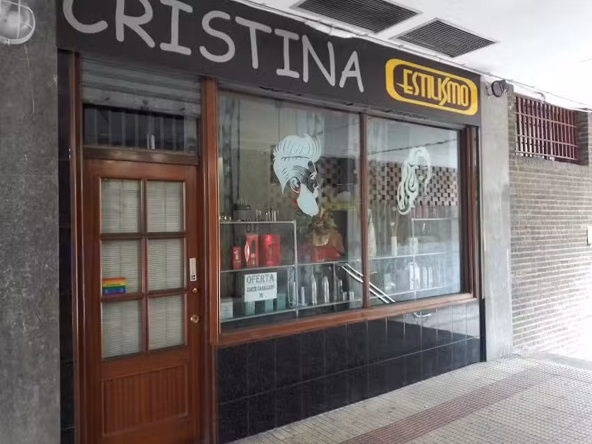 Peluquer&iacute;a Mixta Cristina estilismo