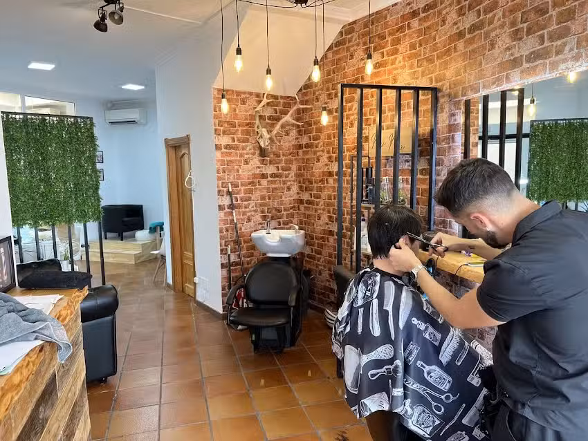 Peluquer&iacute;a New Man &ndash; Nerja BarberShop