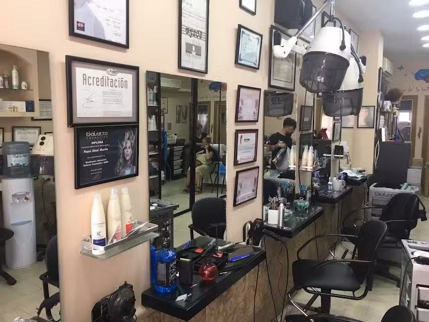 PELUQUERIA PAQUI