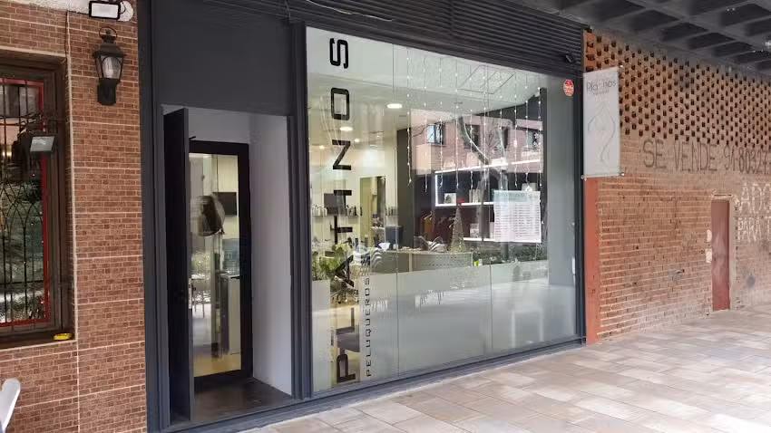Peluqueria Platinos est&eacute;tica avanzada