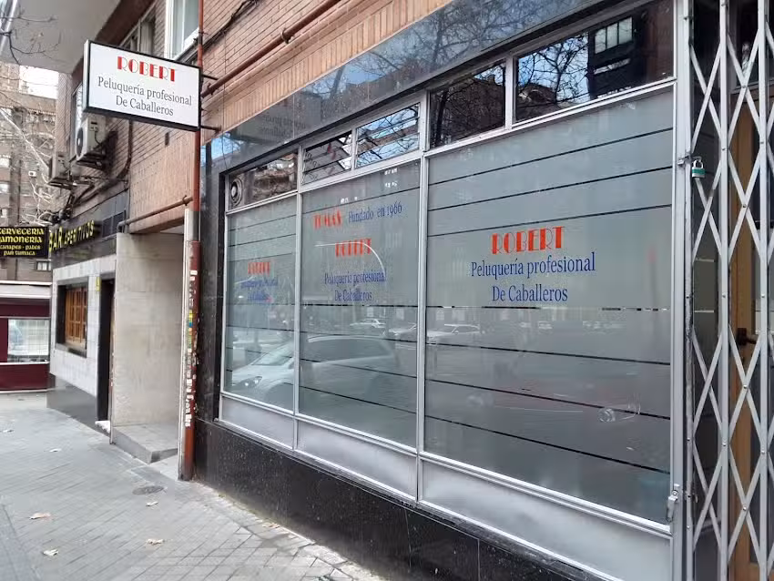 Peluquer&iacute;a Pro.de caballeros ROBERT l Fundada en 1966