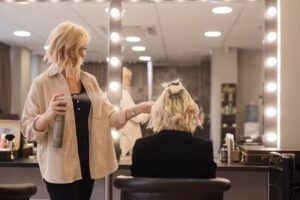 PELUQUERIA SILVIA CANTORIA
