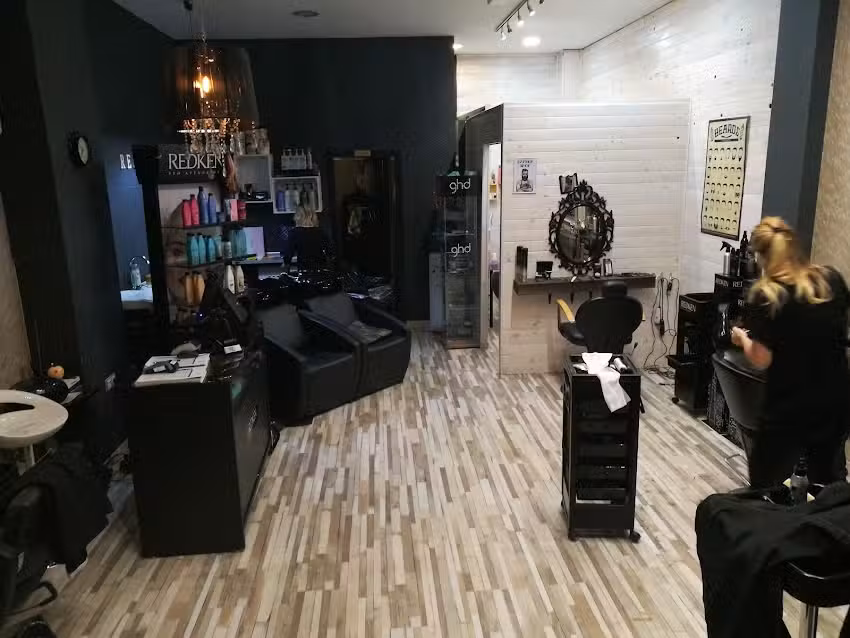 Peluqueria Sisters Ag&uuml;era