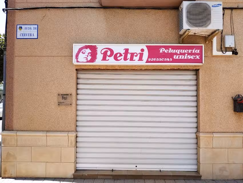 Peluquer&iacute;a unisex Petri