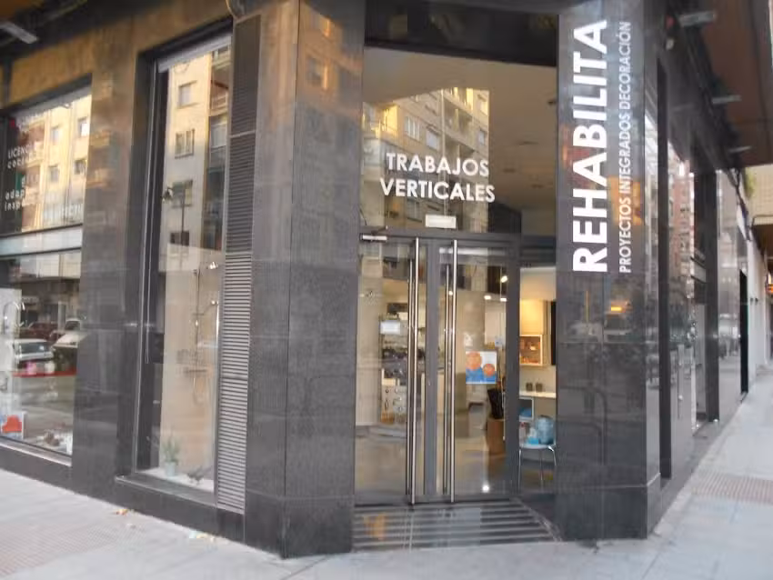 Peluquer&iacute;a unisex Volver