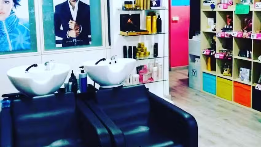 Peluquer&iacute;a Unisex Yoli
