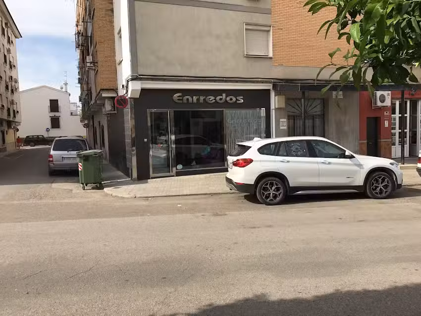 Peluquer&Iacute;a Y Belleza Enrredos