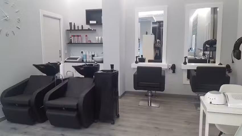 Peluqueria y Est&eacute;tica A&M