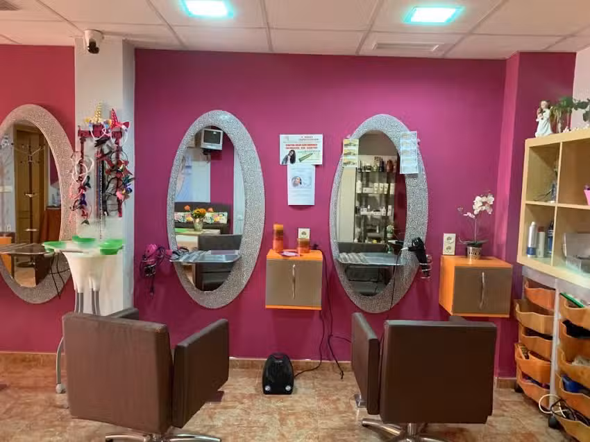 Peluquer&iacute;a y est&eacute;tica Ana