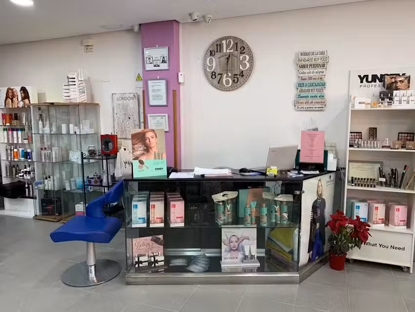 Peluquería y Estética Chis