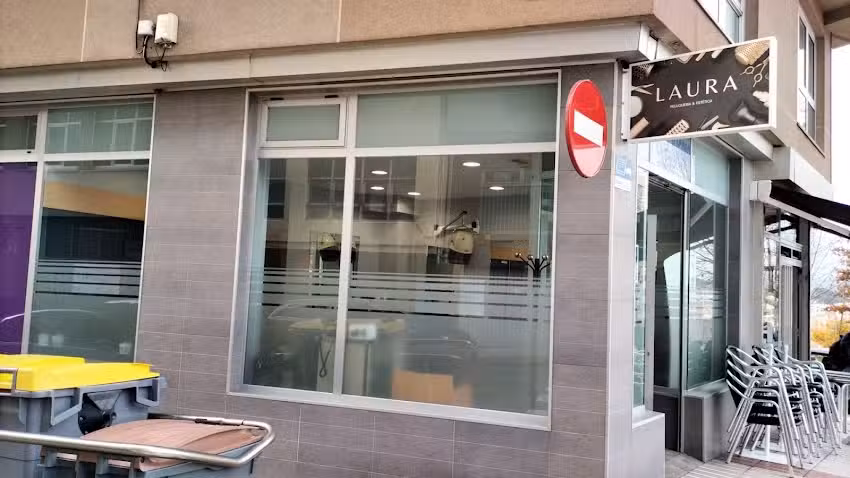 Peluquer&iacute;a y Est&eacute;tica Laura