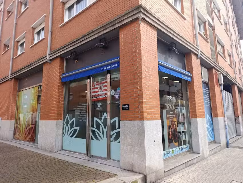 Peluquer&iacute;a y est&eacute;tica &ndash; Llumnova
