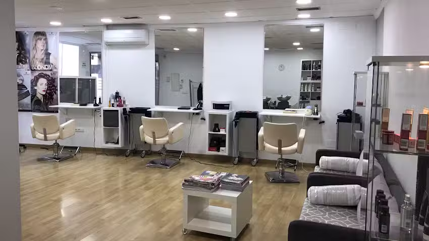 Peluquer&iacute;a Y Est&eacute;tica Mc