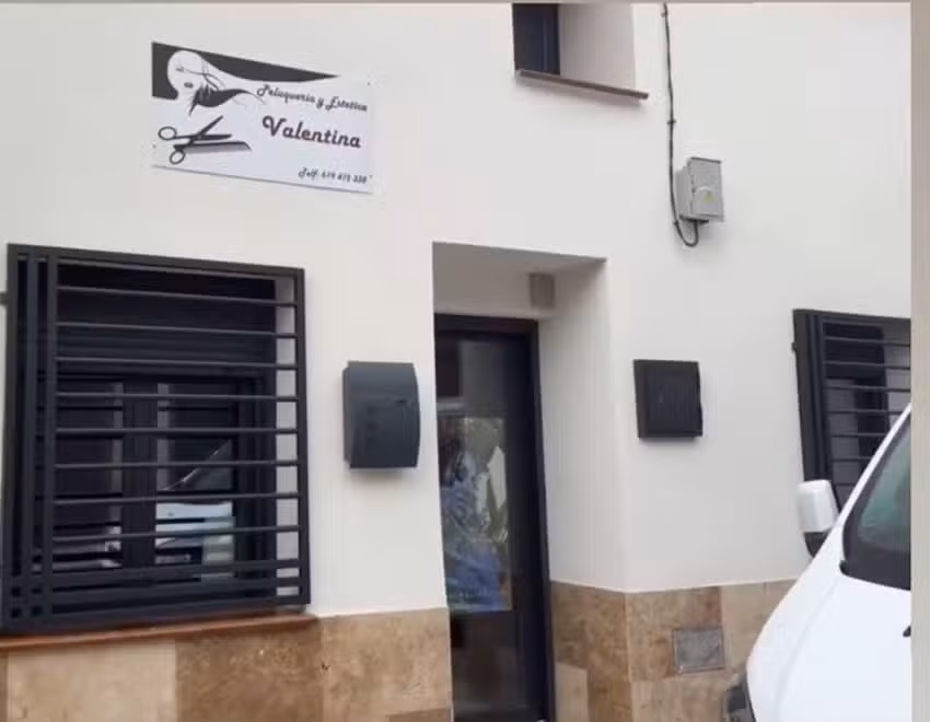 Peluqueria Y Estetica Valentina
