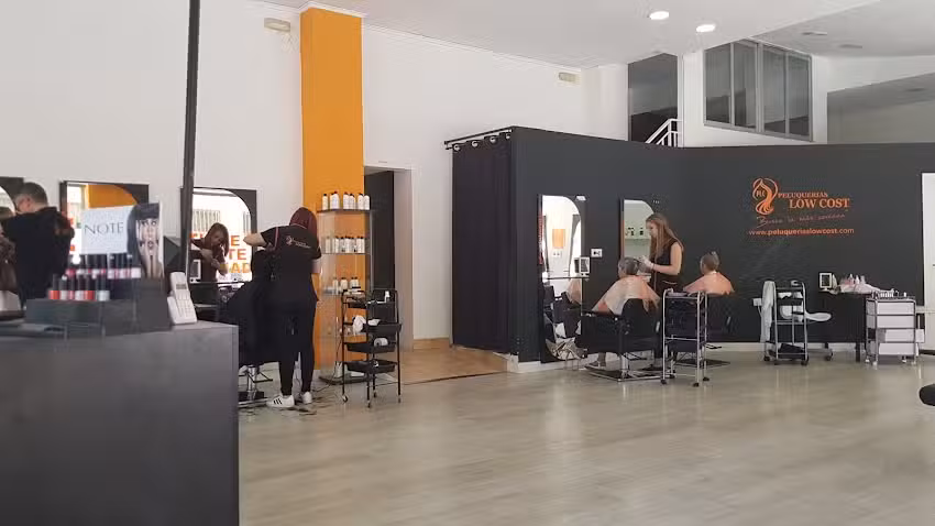 Peluquerias Low cost Gand&iacute;a