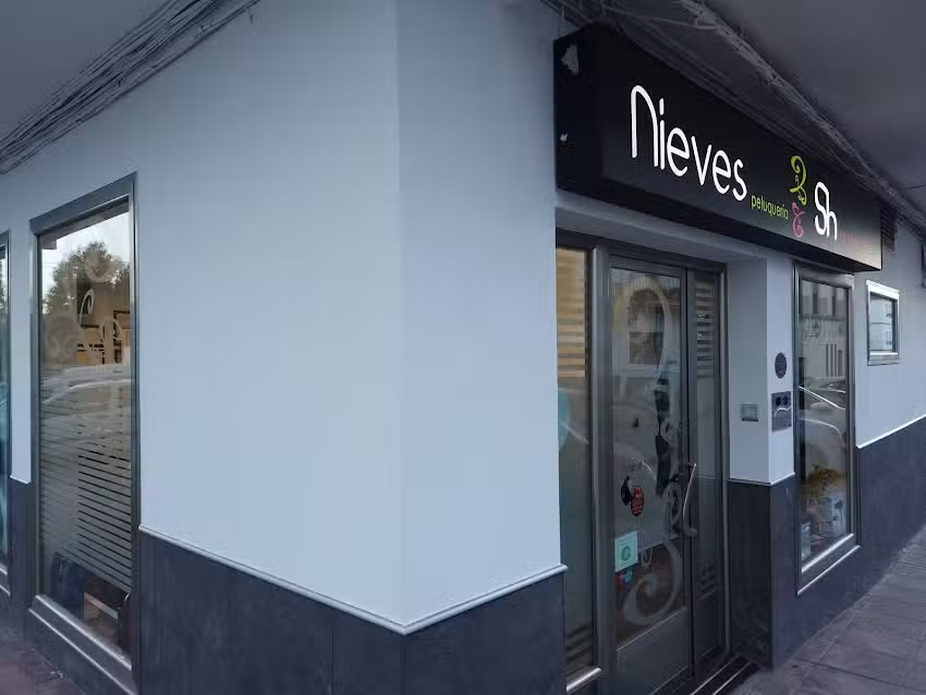 Peluquer&iacute;ayestetica Nieves_Sh