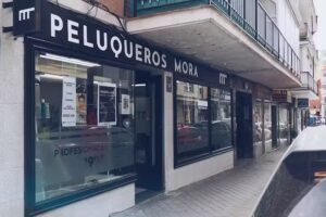 PELUQUEROS MORA
