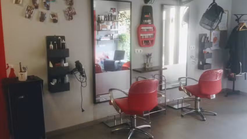 PERRUQUERIA I ESTÈTICA JUDITH
