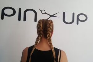 Pin Up