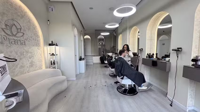 PRANA SPA & BARBERIA