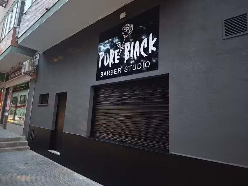 Pure Black Barber Studio
