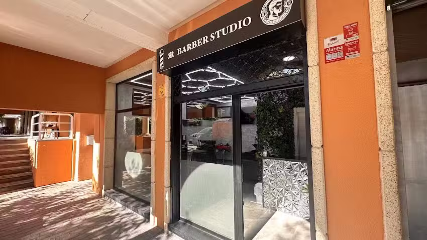 R.R.BARBERSTUDIO