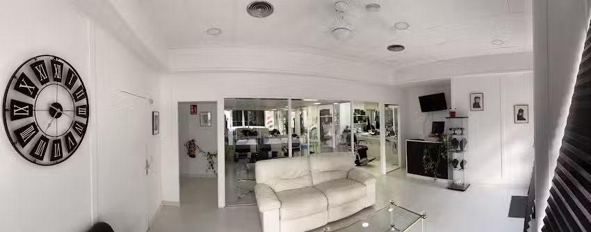 Renatto Valdez barber shop