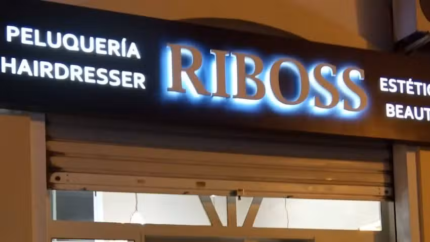 Riboss Peluquer&iacute;a y Estet&iacute;ca Unisex