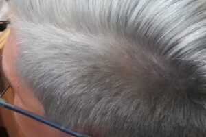 RICARDO HERRERAS Peluquero