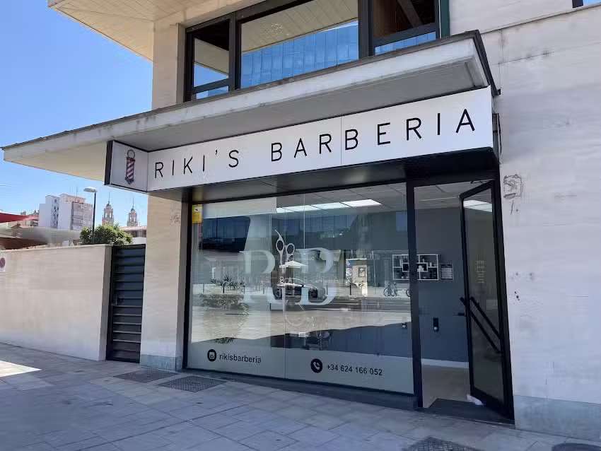 RIKI’S BARBERÍA