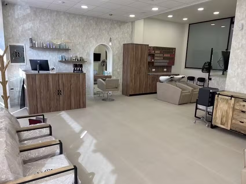 ROCÍO PIQUERAS SALON DE BELLEZA