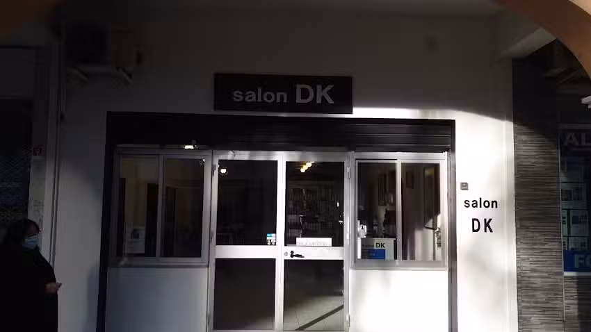 Salón D K