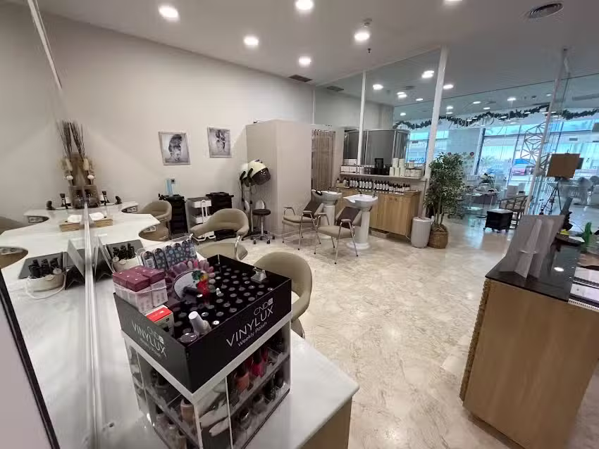 Sal&oacute;n De Belleza Y Peluquer&iacute;a Gloria