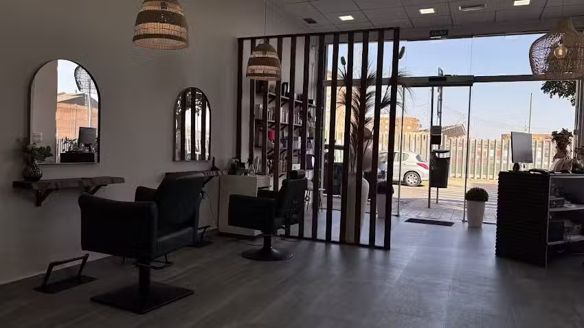 Sal&oacute;n de Peluquer&iacute;a &ndash; Sal&oacute;n de belleza EL&Euml;GANT