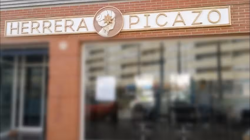 Sal&oacute;n Herrerapicazo Peluquer&iacute;a &ldquo;Secretos del Agua&raquo;