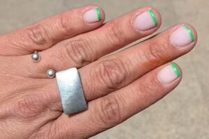 SALON T NAILS MITRE