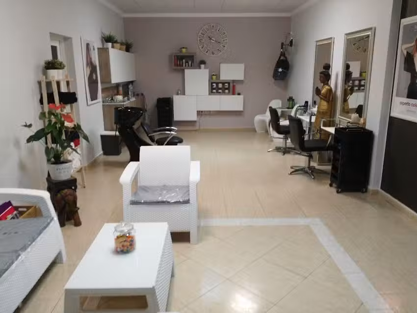 Salón Unisex Daryl