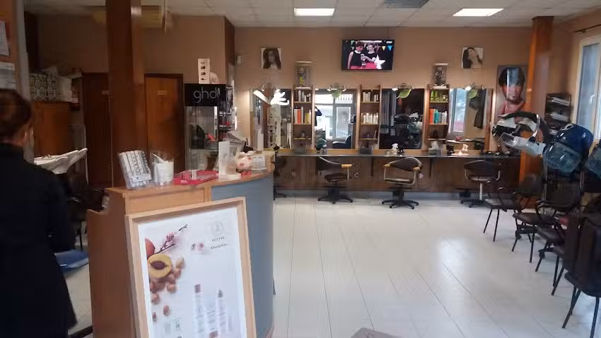 Sandra Peluquer&iacute;a y Est&eacute;tica