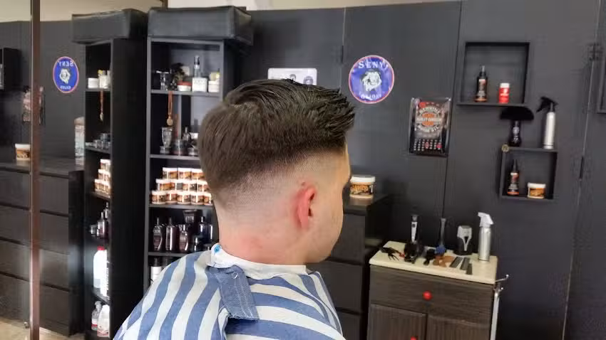 Seny Peluquería & Barbería