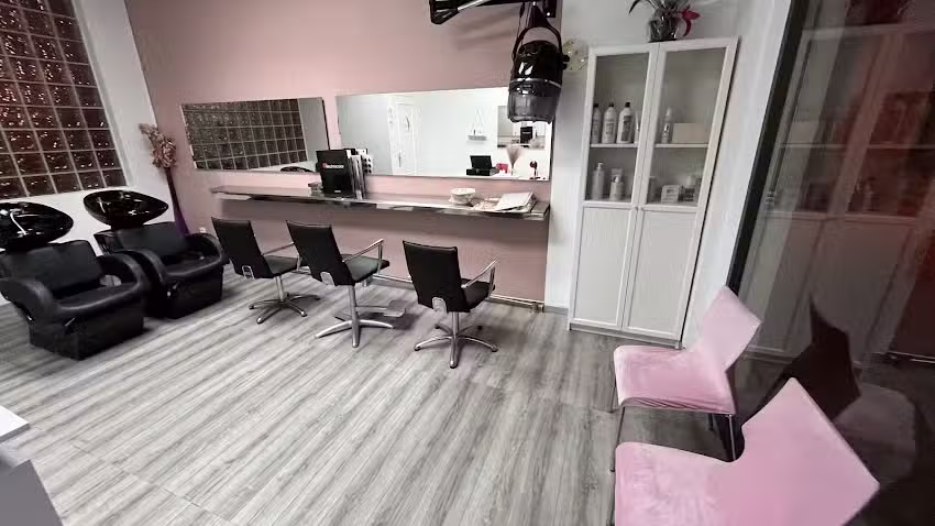 Silvia Ugarte Estilistas / Peluquer&iacute;a y Est&eacute;tica Pamplona