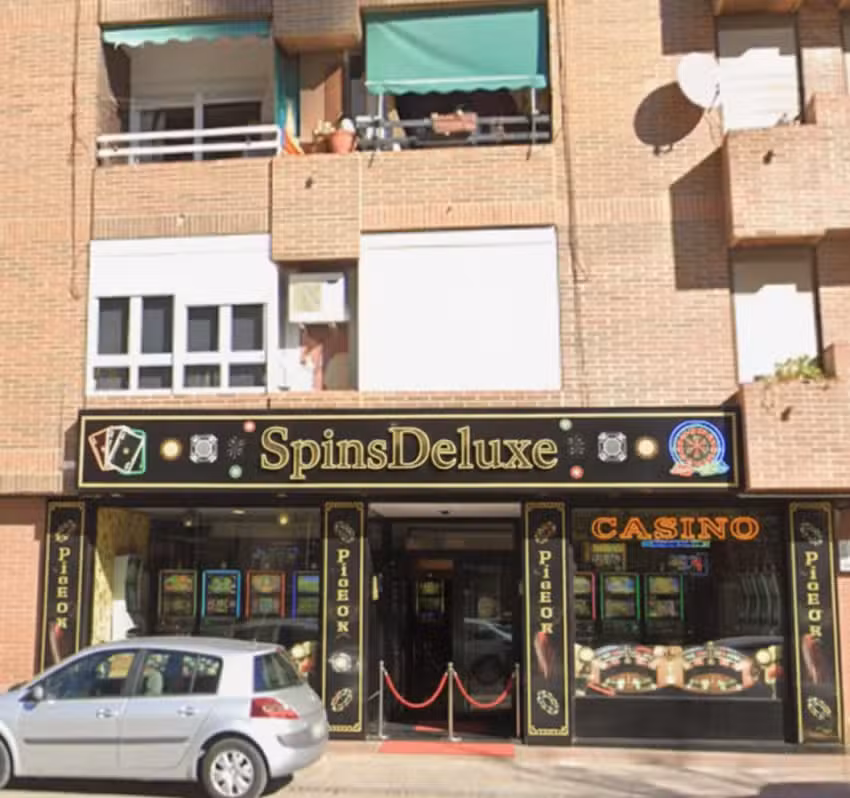 Spi­nsDeluxe