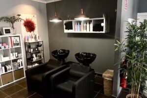 Sr. Brown HairStudio