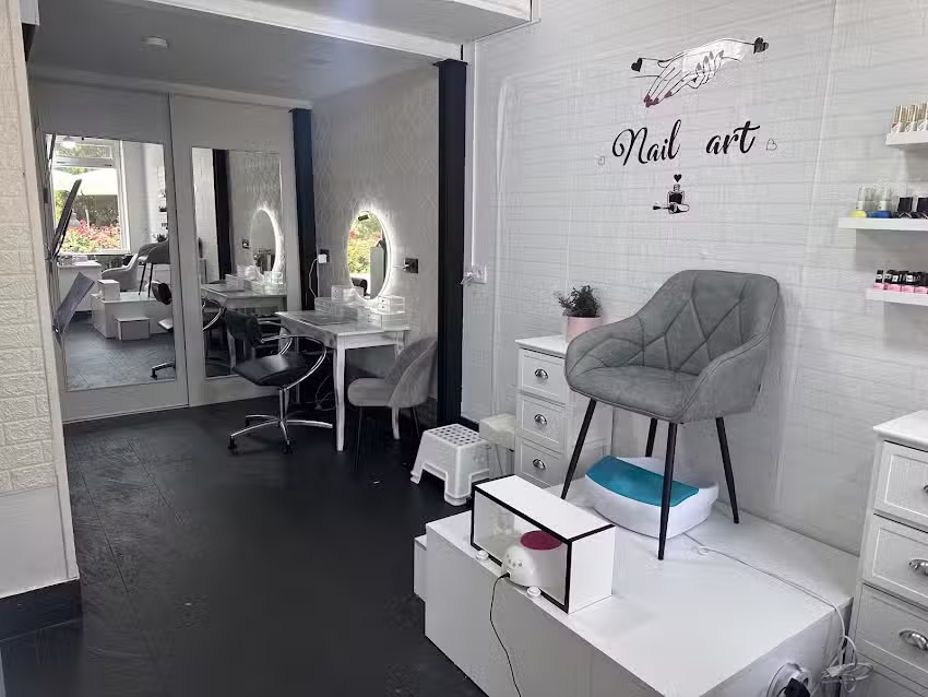 Supreme Beauty Center